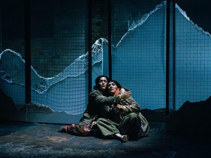 Lisa Zahra and Dilek Şengül (c) Cai Marle-Garcia
