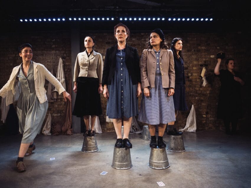Anna Eckhard, Mai Weisz, Helen Goldwyn, Pat Dynowska, Ariella Barnett, and Anja Fahlenkamp (c) Alex Brenner