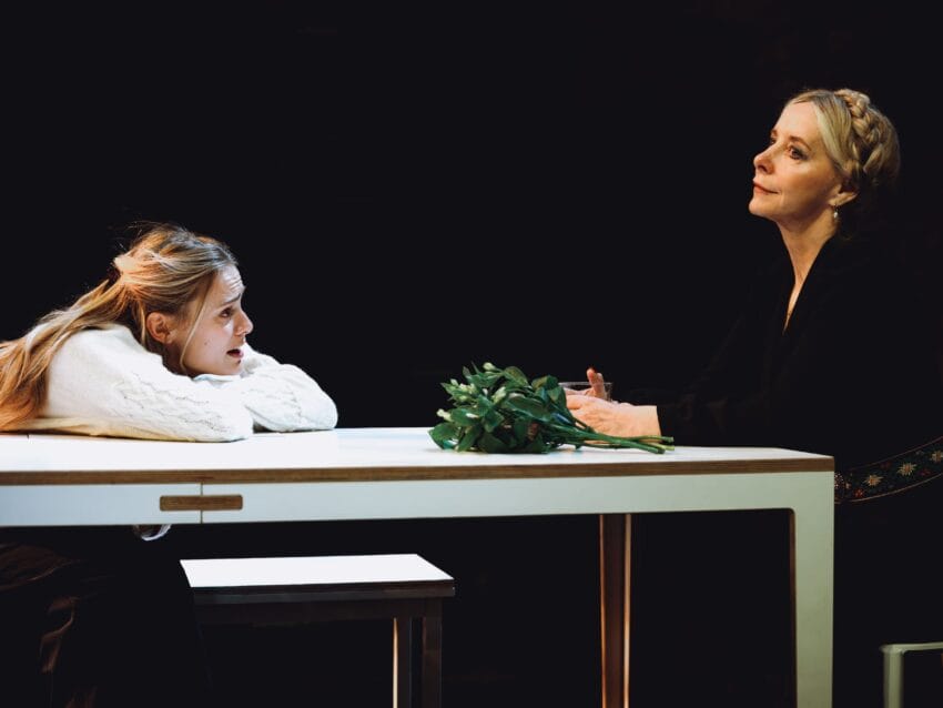Louisa Binder and Sally George (c) Alex Brenner