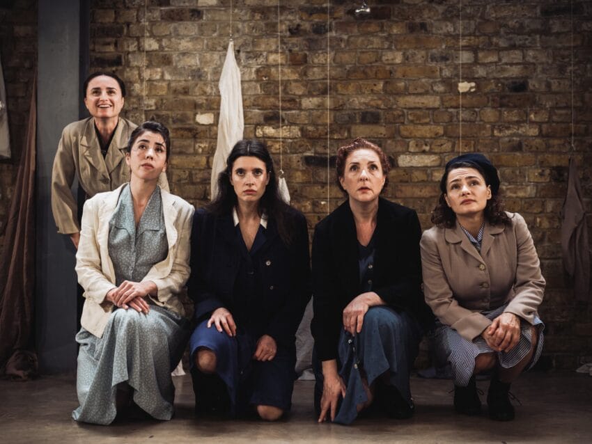 Mai Weisz, Anna Eckhard, Ariella Barnett, Helen Goldwyn, and Pat Dynowska (c) Alex Brenner