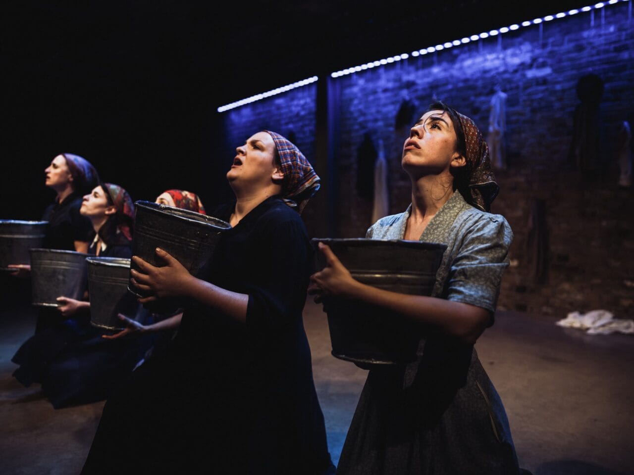 Mai Weisz, Ariella Barnett, Pat Dynowska, Anja Fahlenkamp, and Anna Eckhard (c) Alex Brenner