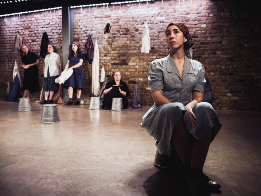 Mai Weisz, Helen Goldwyn, Ariella Barnett, Anja Fahlenkamp, and Anna Eckhard (c) Alex Brenner
